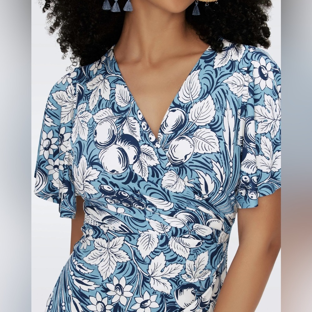 DVF ‘Zetna’ Wrap Dress - Picture 3 of 8